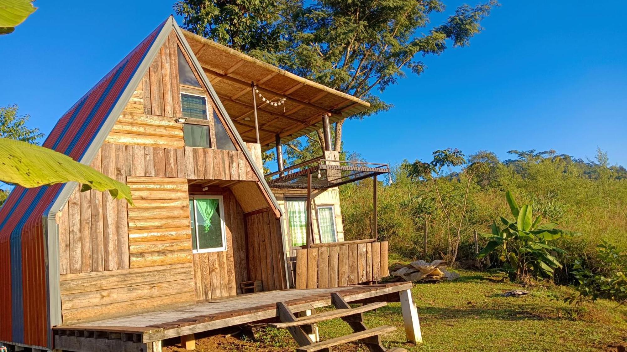 ไร่นิธิสุนทร Nithisoonthon Farmstay Mae Hong Son Dış mekan fotoğraf